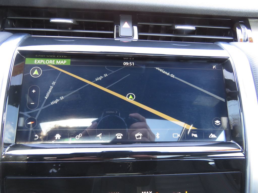 Used 2020 Land Rover Discovery Sport SE R-Dynamic AWD/4WD image 25