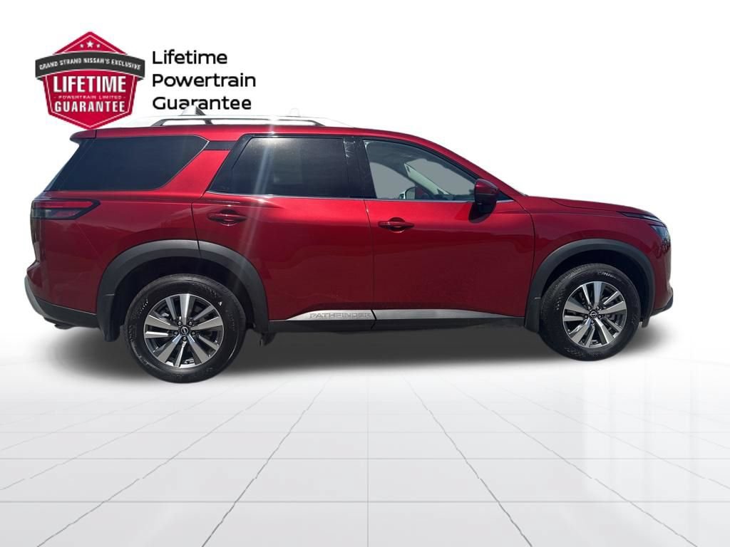 Used 2025 Nissan Pathfinder SL AWD/4WD image 8
