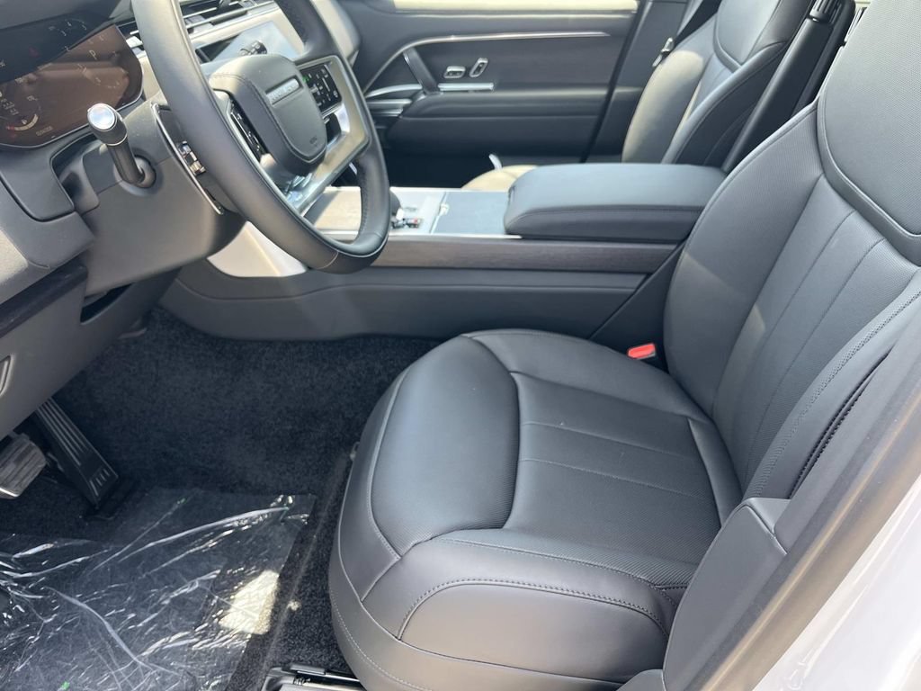 New 2026 Land Rover Range Rover Long Wheelbase SE AWD/4WD image 12