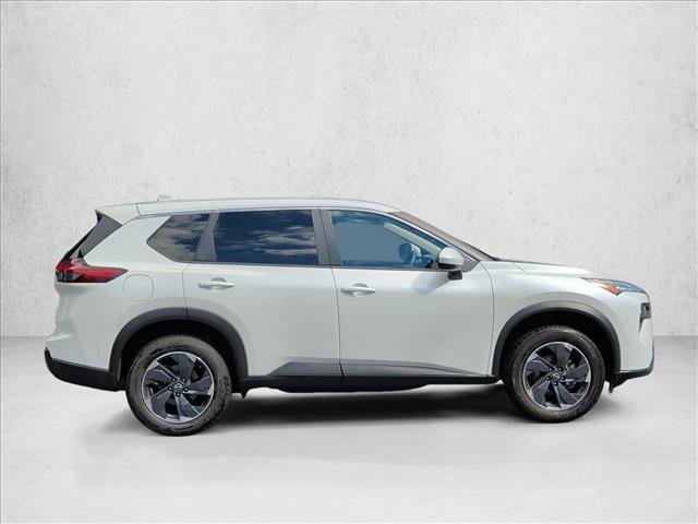 Used 2024 Nissan Rogue SV AWD/4WD image 4