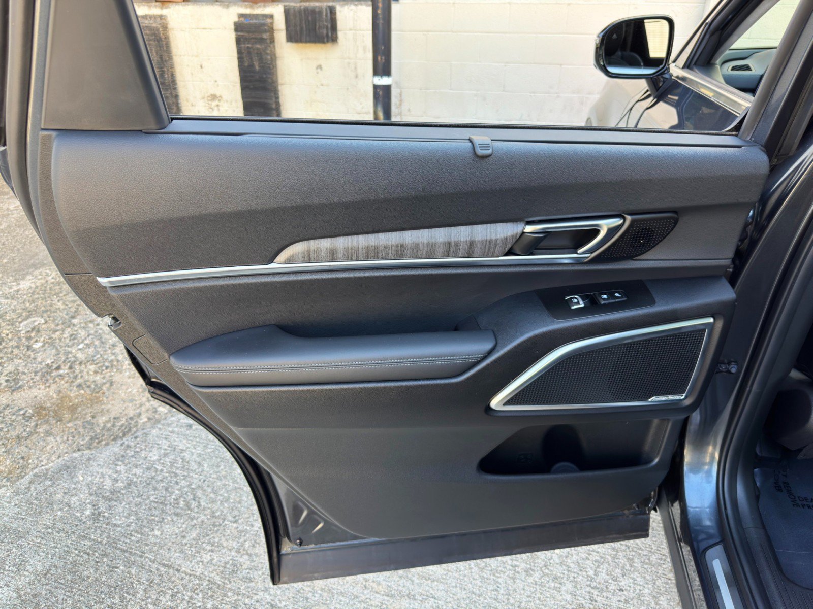 Used 2024 Kia Telluride SX Prestige AWD/4WD image 48