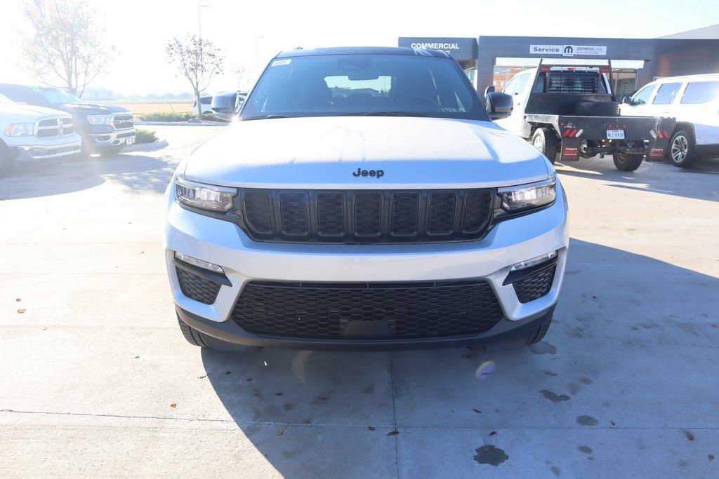 New 2025 Jeep Grand Cherokee Limited image 9