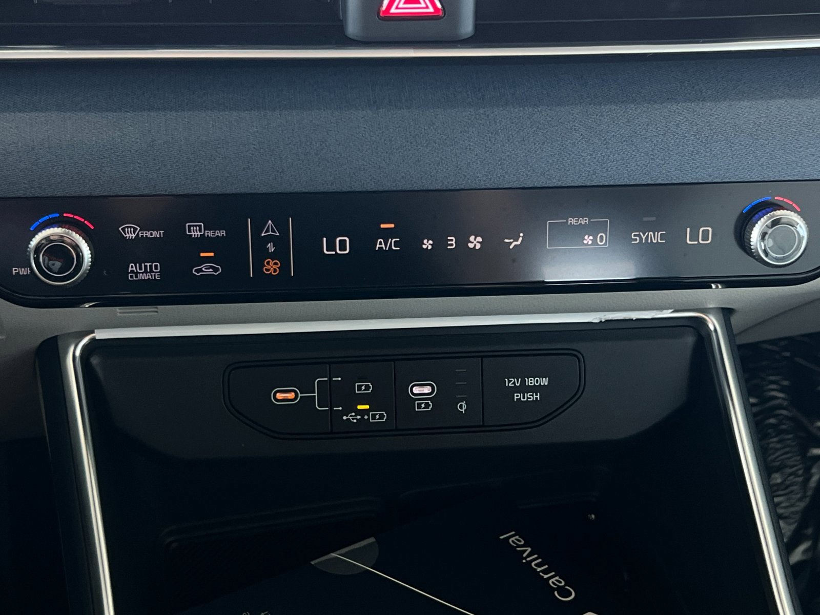 New 2026 Kia Carnival EX image 24