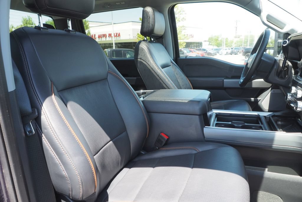 Used 2025 Ford F350 Lariat w/ Black Appearance Package AWD/4WD image 21