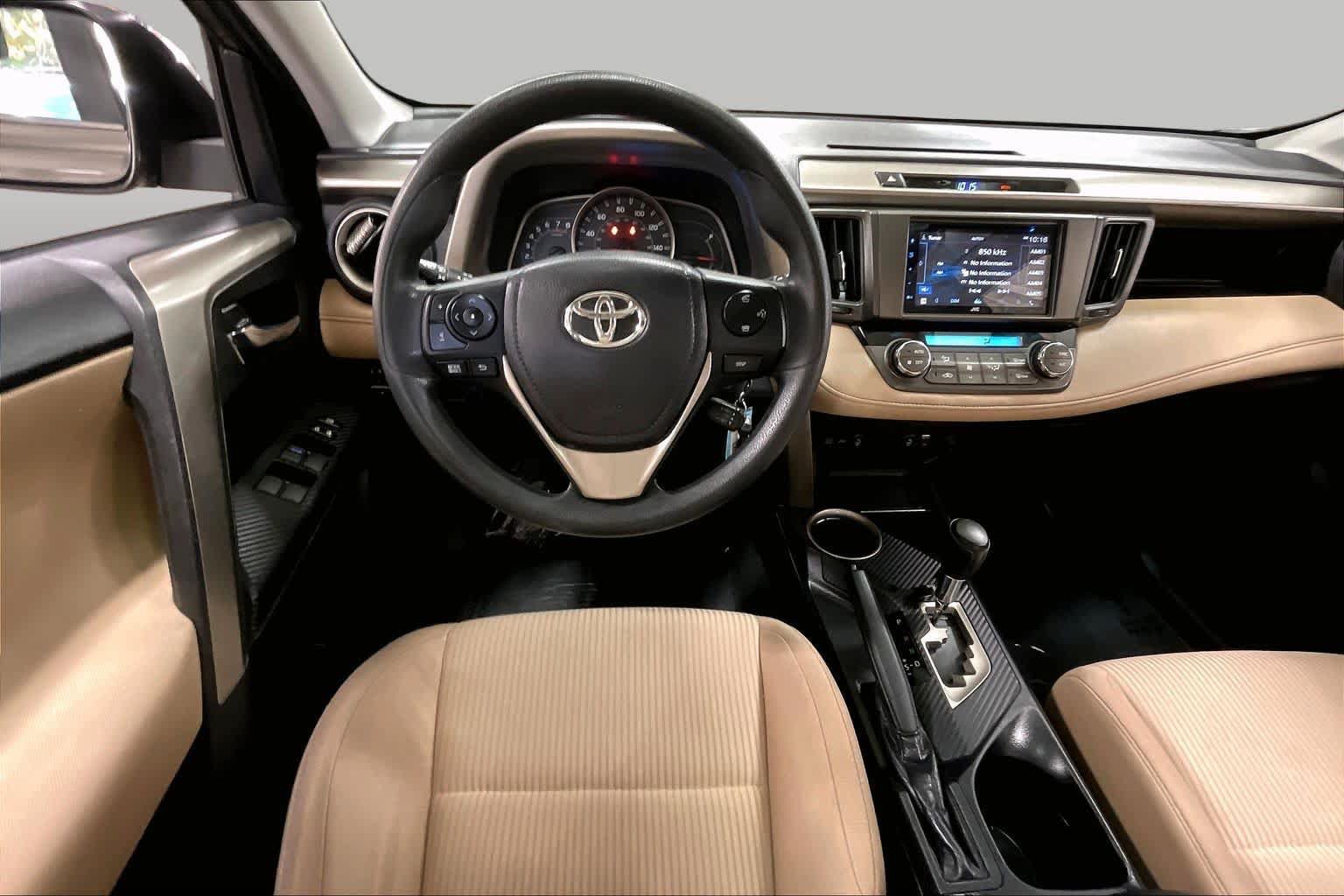 Used 2015 Toyota RAV4 XLE AWD/4WD image 5