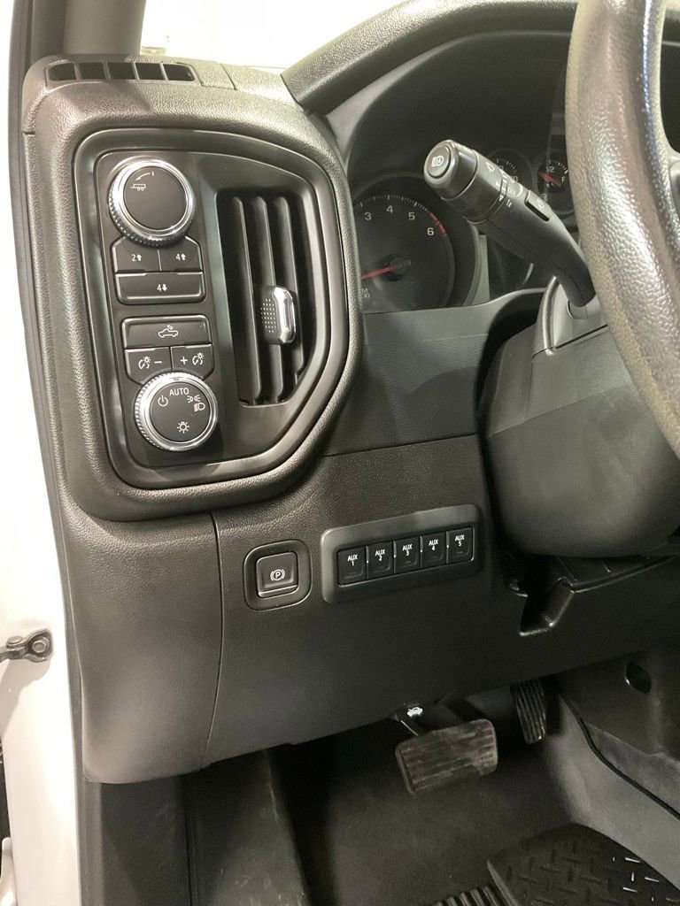 Used 2024 GMC Sierra 3500 Pro w/ Convenience Package AWD/4WD image 8