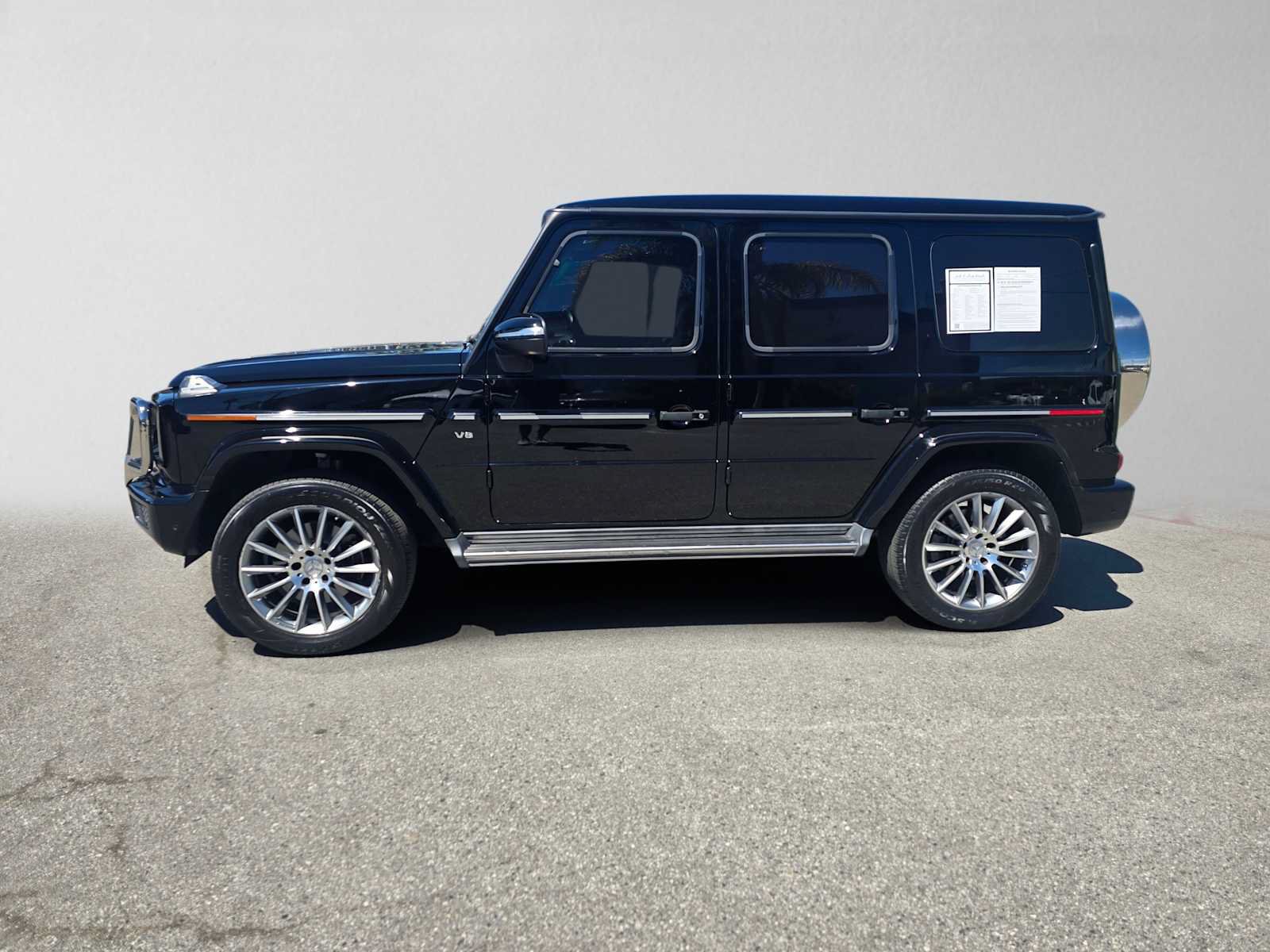 Used 2023 Mercedes-Benz G 550 image 2