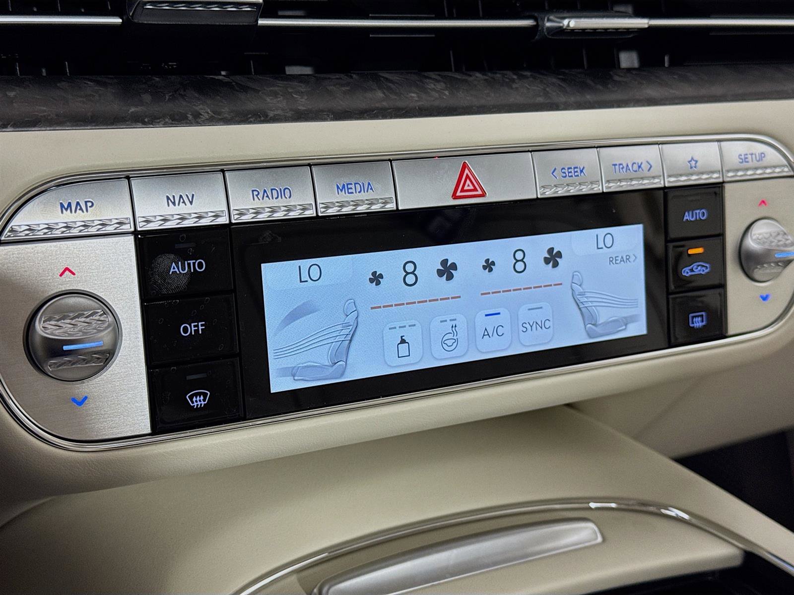 New 2025 Genesis G90 3.5T image 18