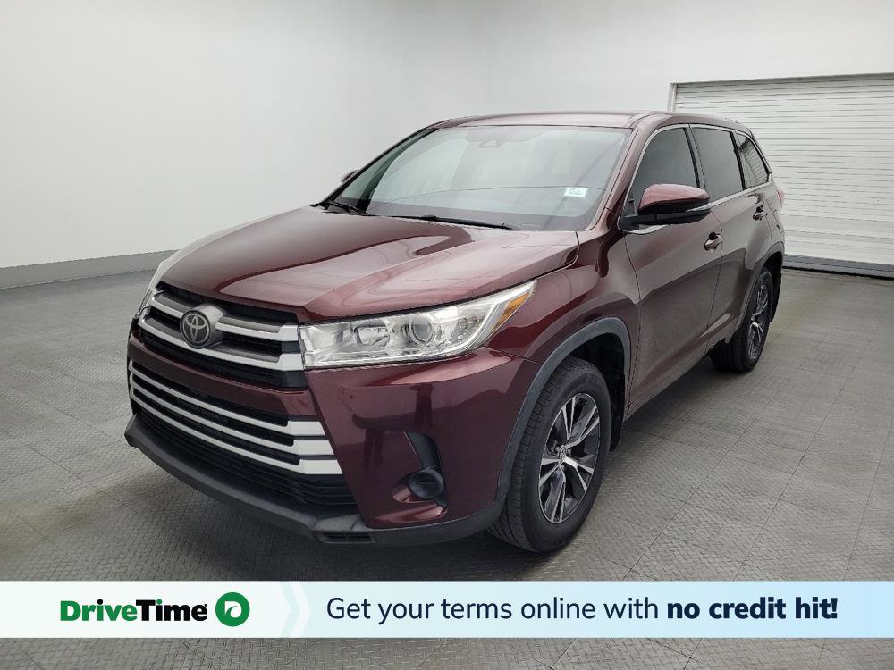 Used 2018 Toyota Highlander LE FWD image 1