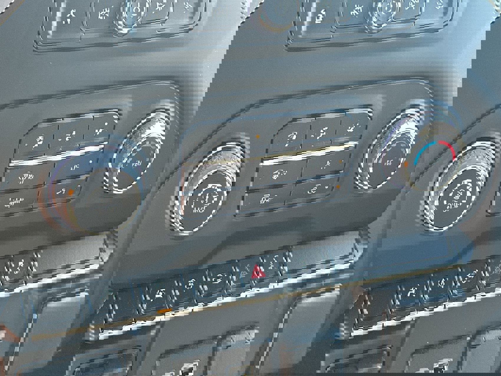 Used 2025 Chevrolet Silverado 1500 Custom image 18