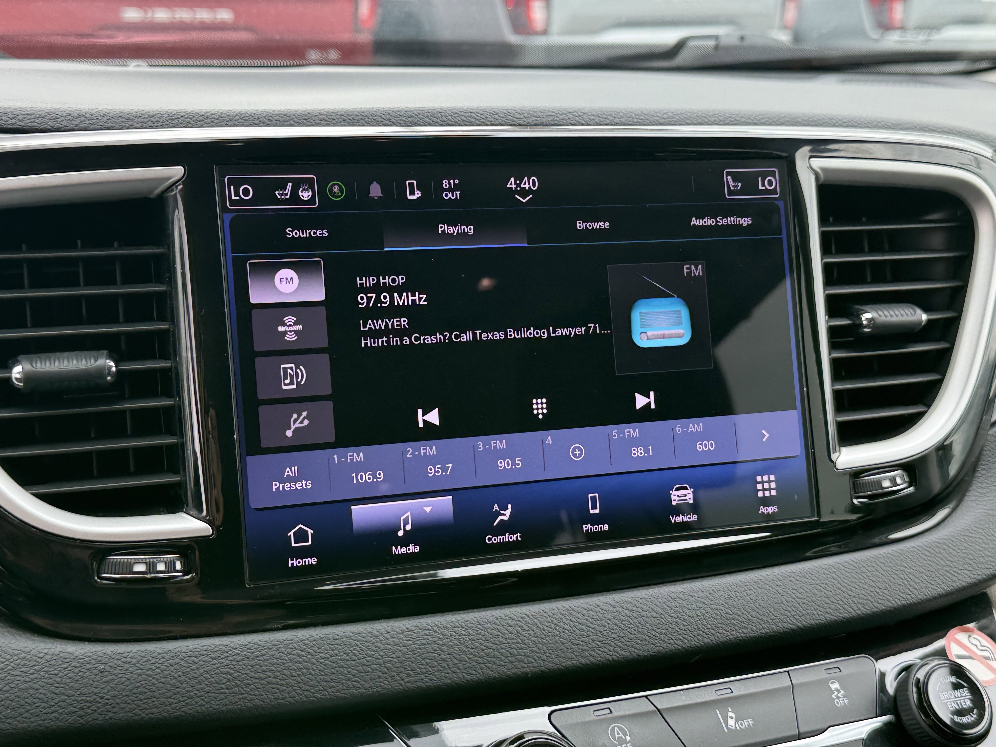 Used 2022 Chrysler Pacifica Touring-L image 20