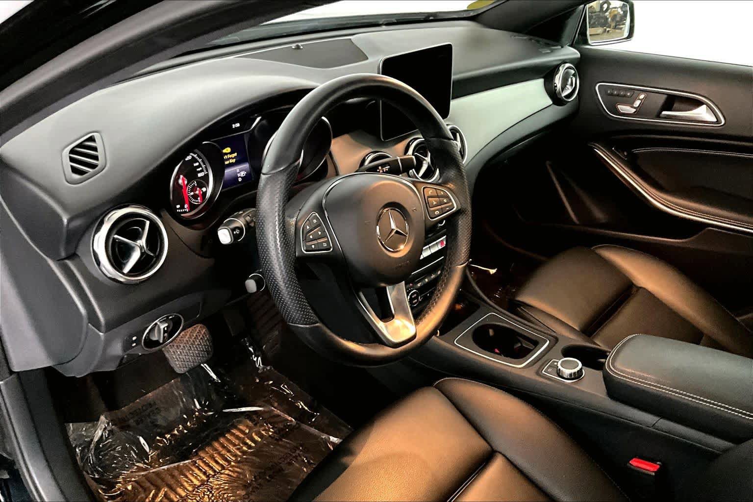 Used 2019 Mercedes-Benz GLA 250 4MATIC image 18