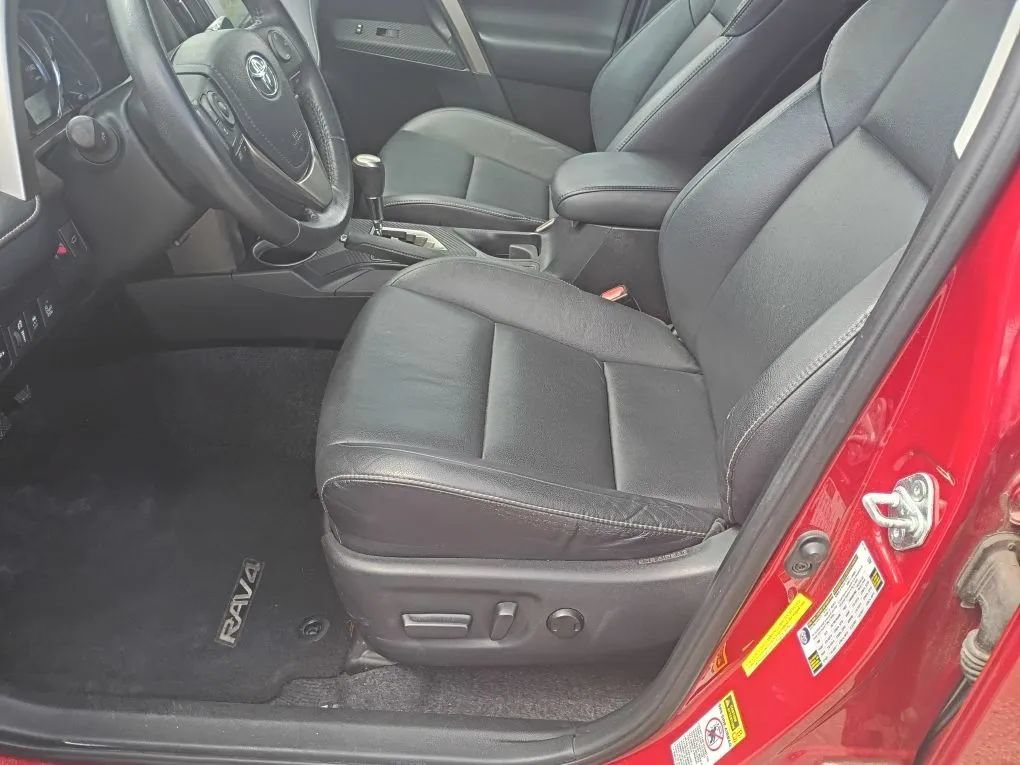 Used 2013 Toyota RAV4 Limited FWD image 9