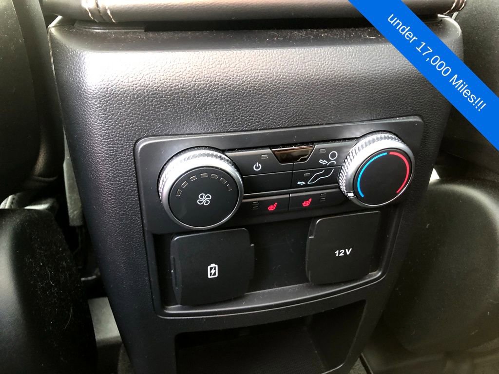 Used 2020 Ford Explorer XLT w/ Equipment Group 202A image 12