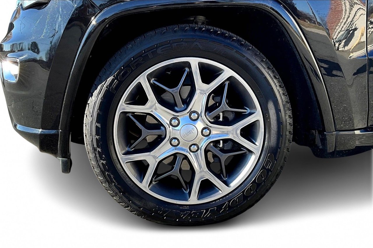 Used 2019 Jeep Grand Cherokee Overland image 32