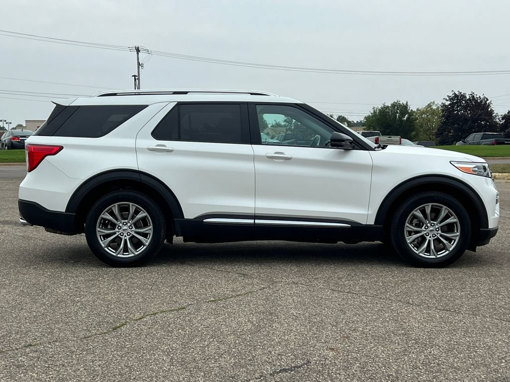 Used 2023 Ford Explorer Limited w/ Equipment Group 301A AWD/4WD image 56