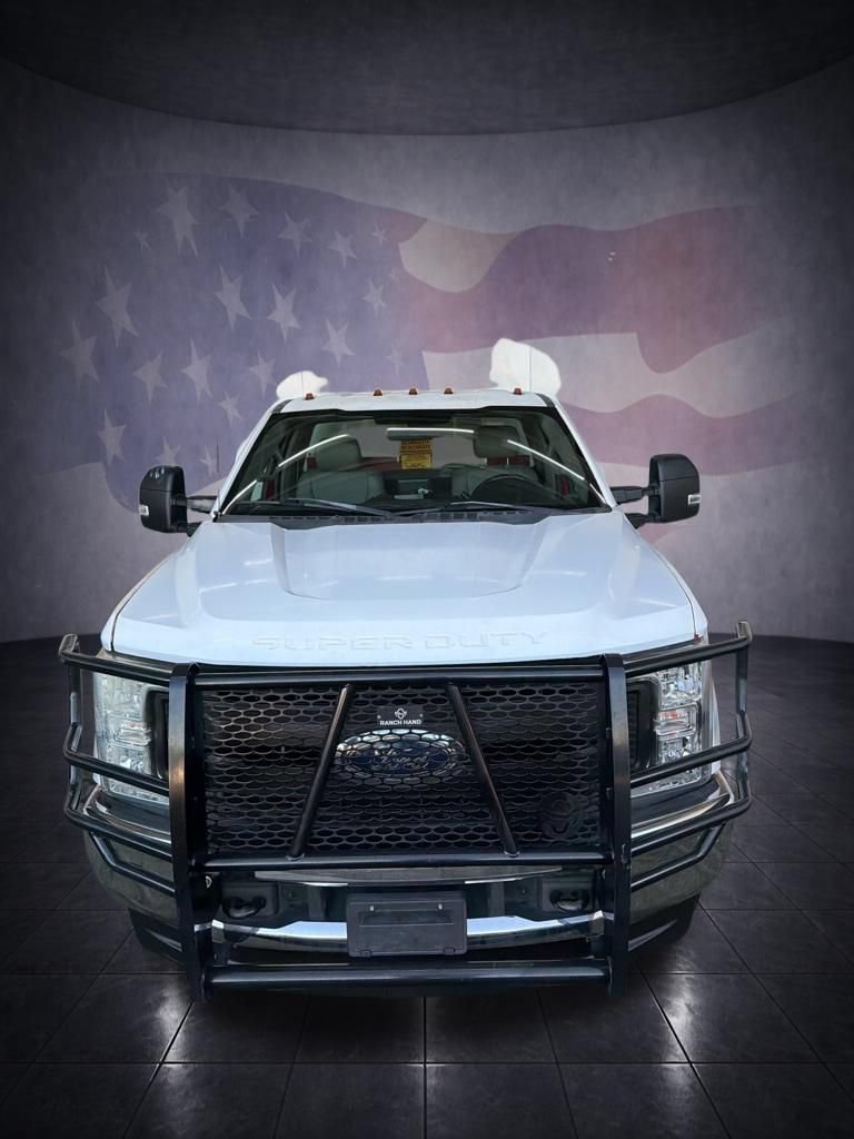 Used 2017 Ford F350 XL w/ Power Equipment Group AWD/4WD image 4