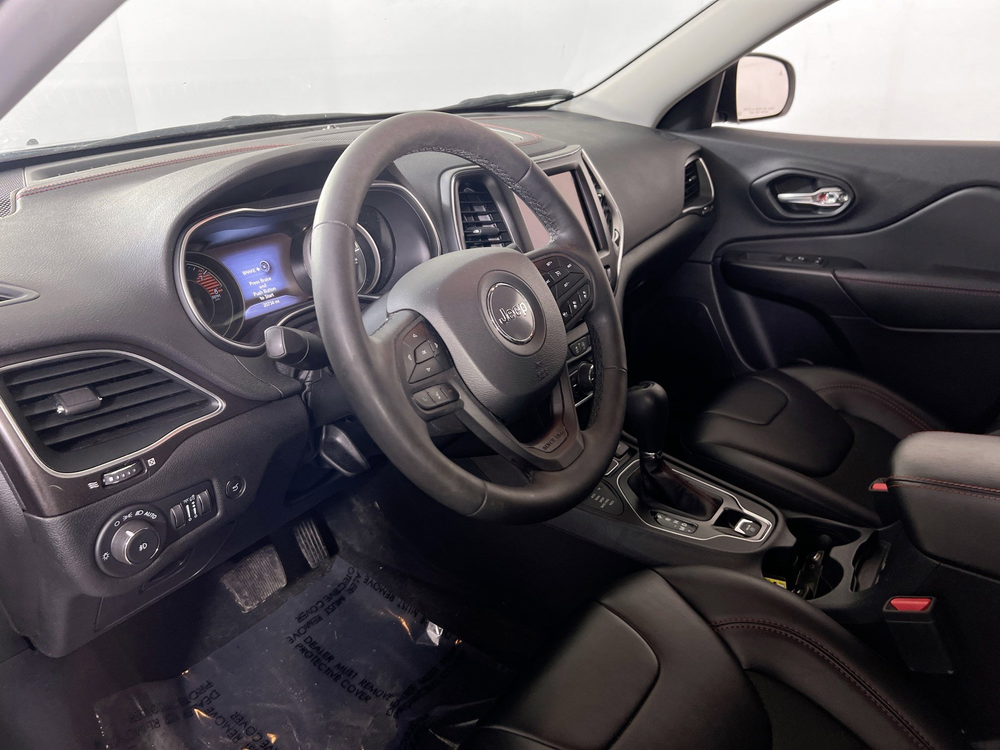 Used 2022 Jeep Cherokee Trailhawk w/ Technology Group B image 9