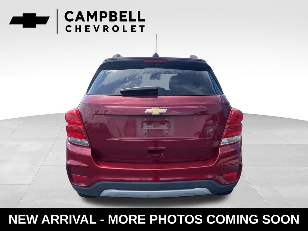 Used 2018 Chevrolet Trax LT w/ LT Convenience Package FWD image 4