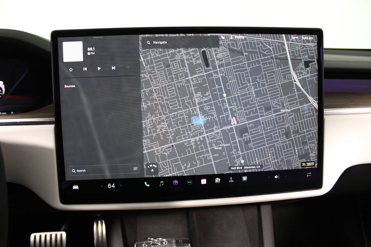 Used 2022 Tesla Model S AWD/4WD image 16