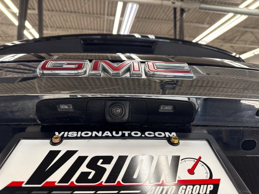 Used 2022 GMC Yukon XL SLT w/ SLT Luxury Package AWD/4WD image 17
