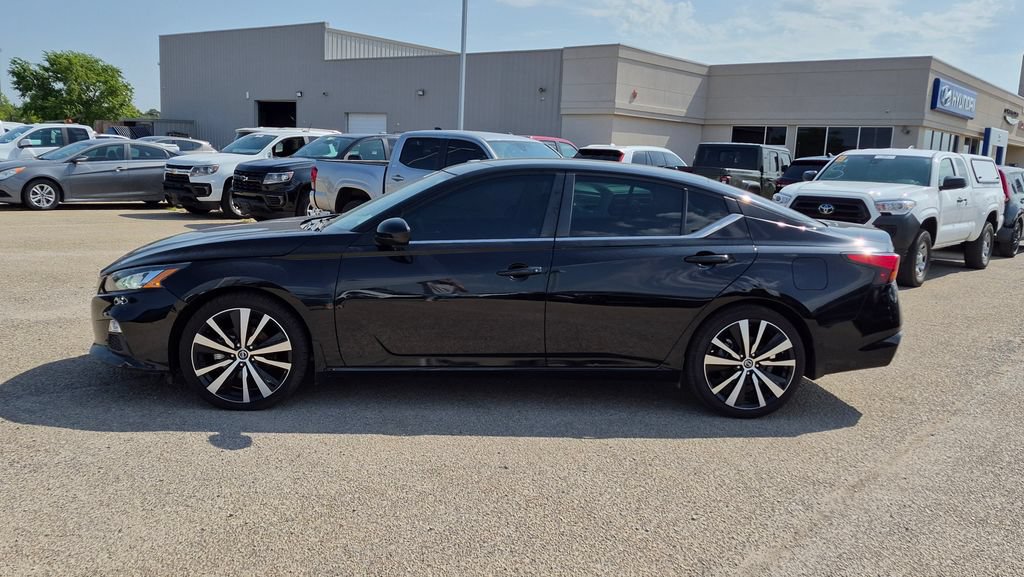 Used 2022 Nissan Altima 2.5 SR FWD image 5