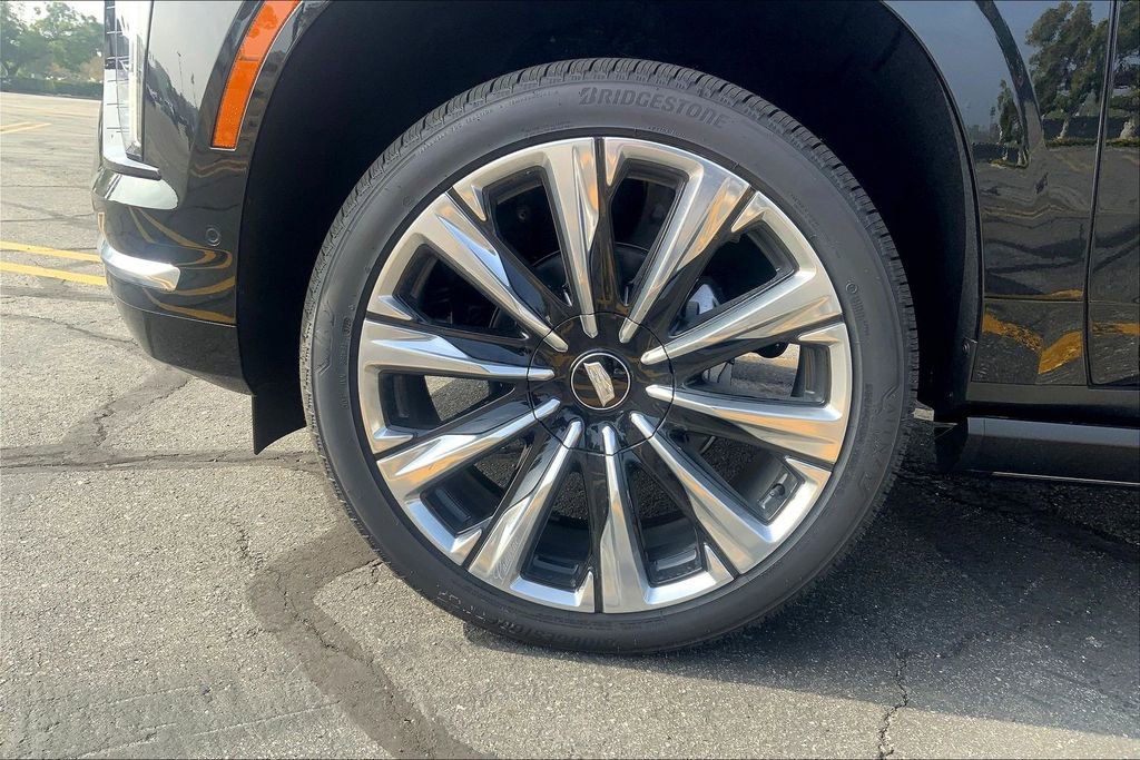 New 2026 Cadillac Escalade Luxury AWD/4WD image 13