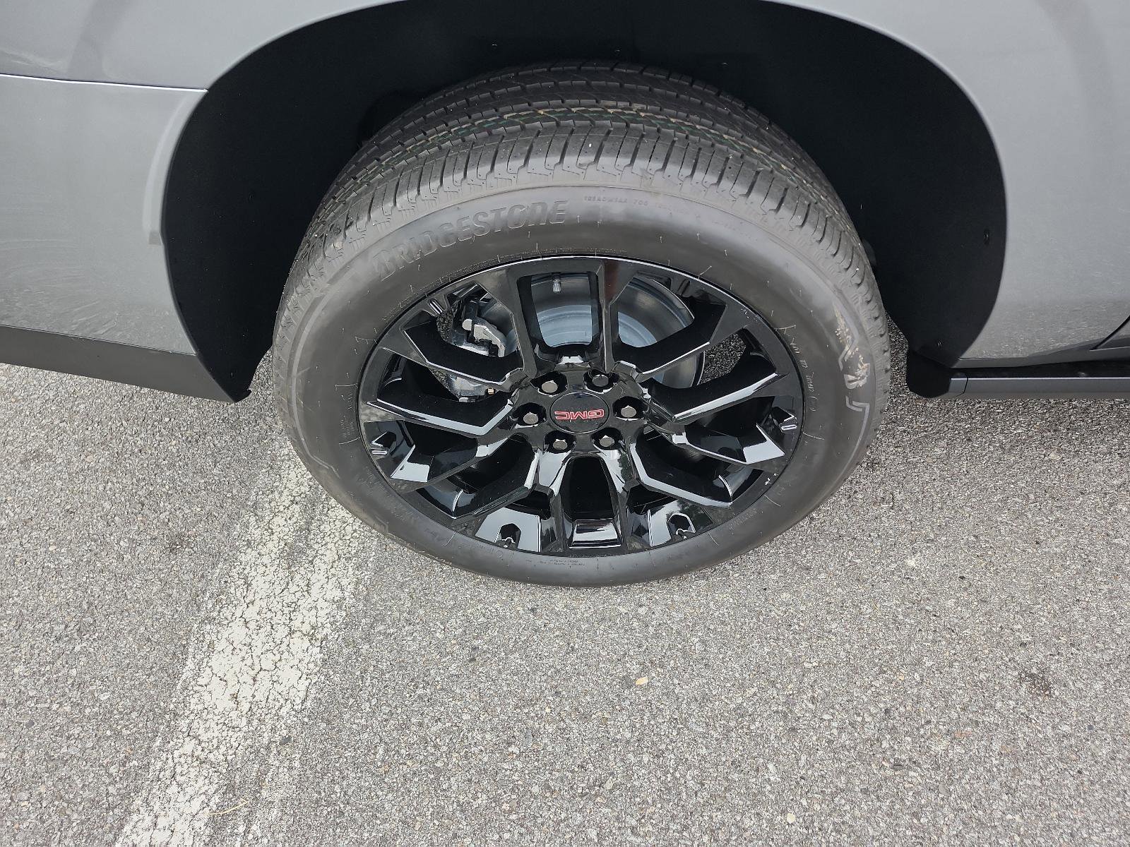 New 2026 GMC Yukon XL Denali w/ Sun & Power Step Package image 5