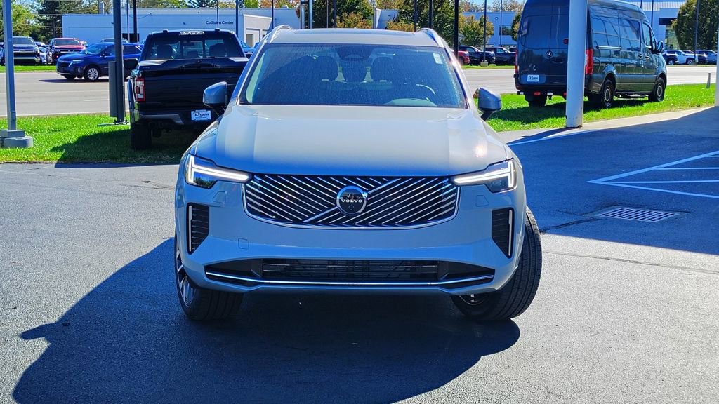 New 2026 Volvo XC90 B6 Plus w/ Protection Package Premier image 37