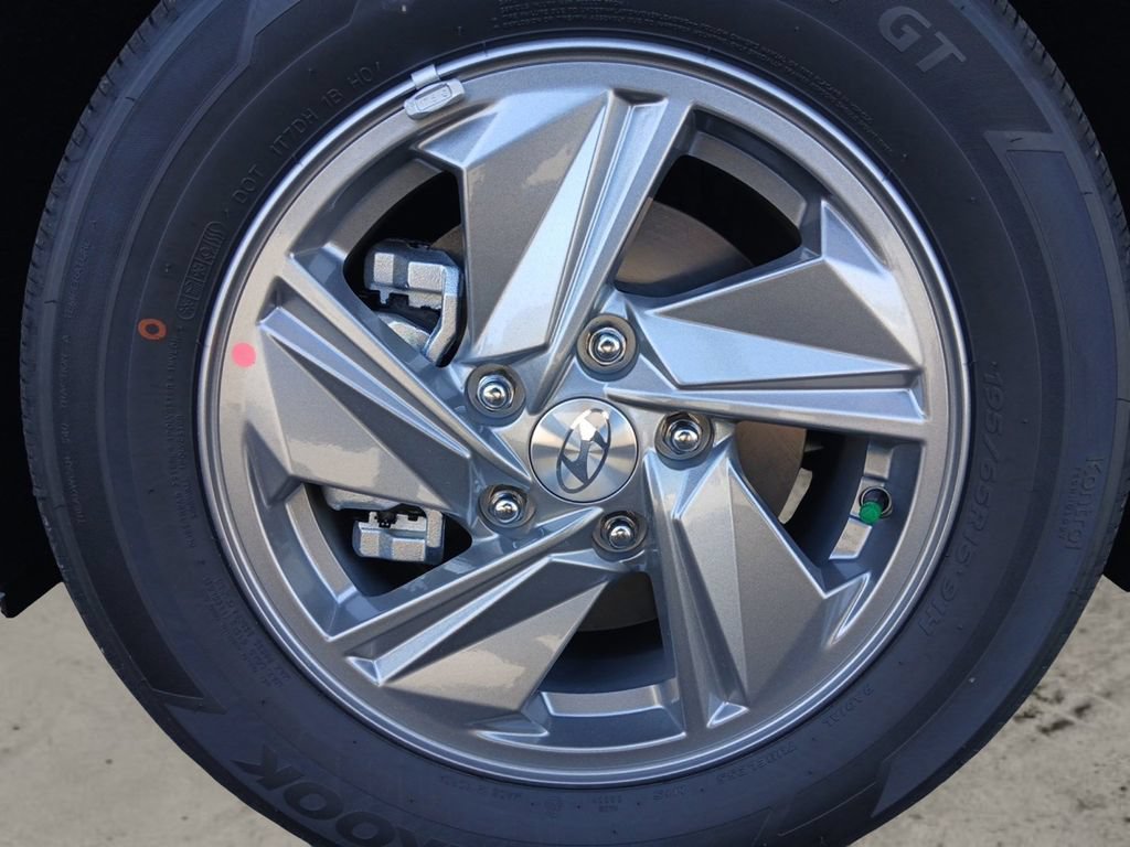 New 2026 Hyundai Elantra SE FWD image 15