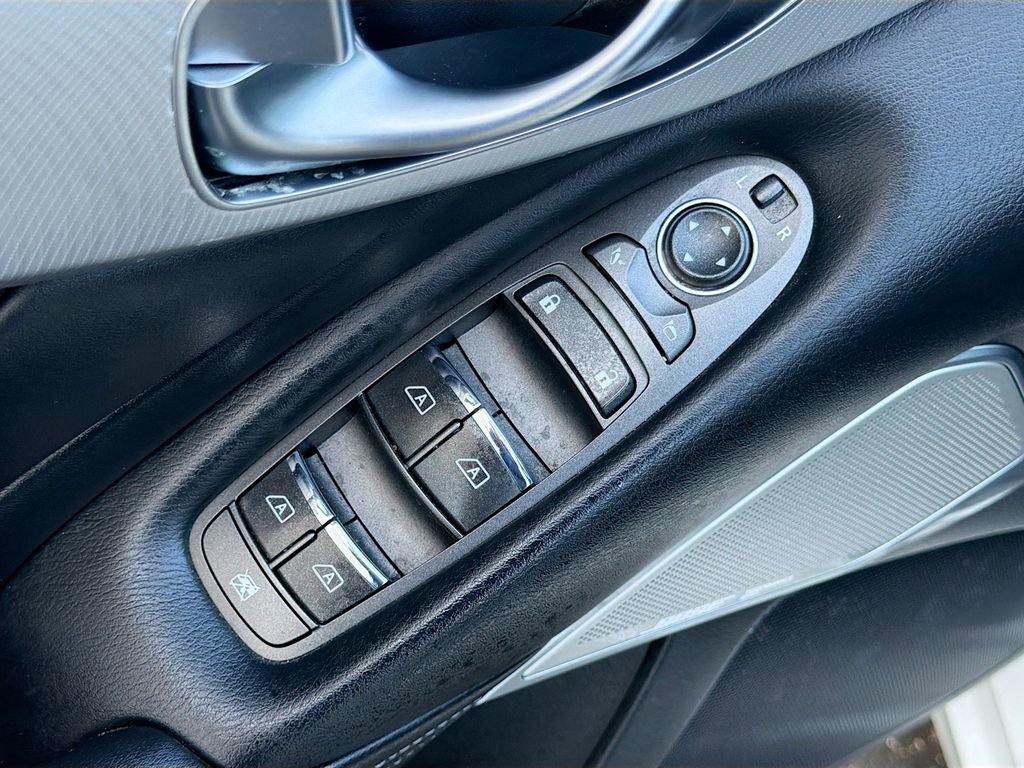 Used 2023 INFINITI Q50 Luxe AWD/4WD image 17