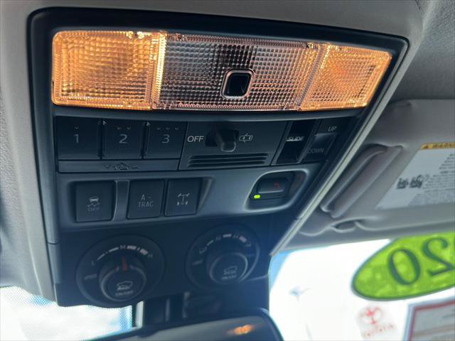 Certified 2020 Toyota 4Runner Venture w/ Moonroof Package AWD/4WD image 14