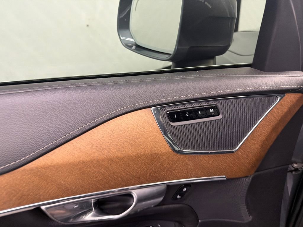 Used 2018 Volvo XC90 T6 Inscription w/ Convenience Package image 12