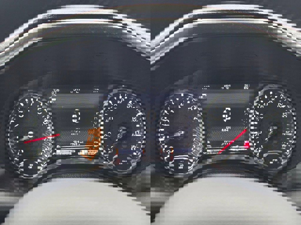 Used 2021 Jeep Renegade Latitude w/ Luxury Group I image 19