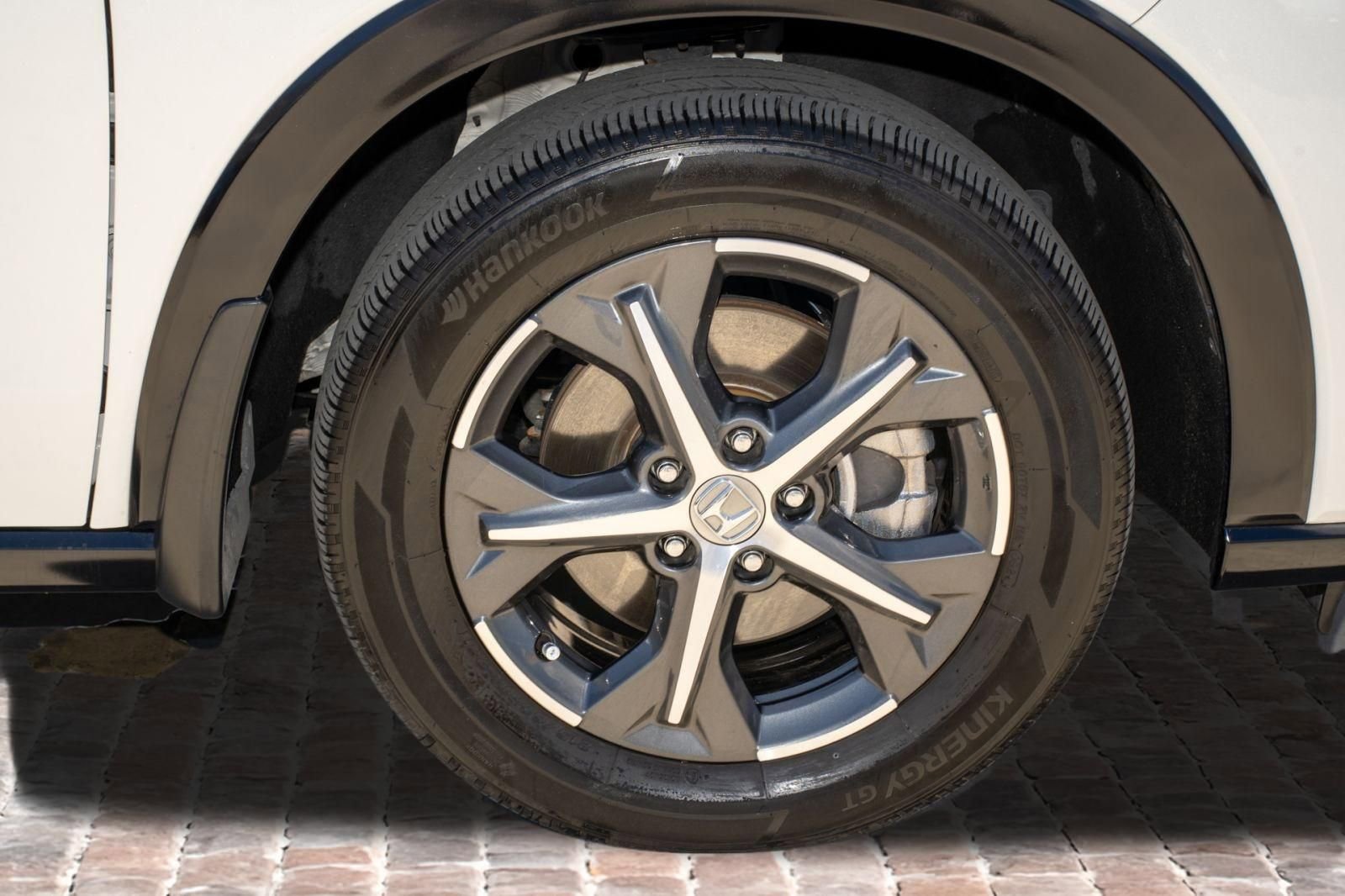 Certified 2024 Honda HR-V EX-L image 42