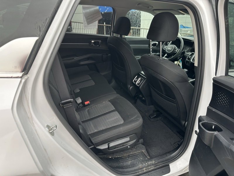 Used 2023 Kia Sorento LX image 11