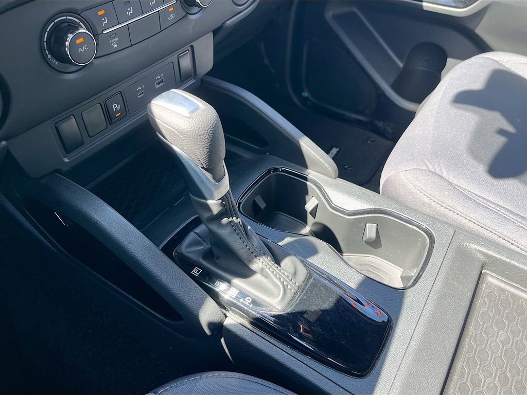 Used 2023 Nissan Frontier SV w/ Midnight Edition Package image 16