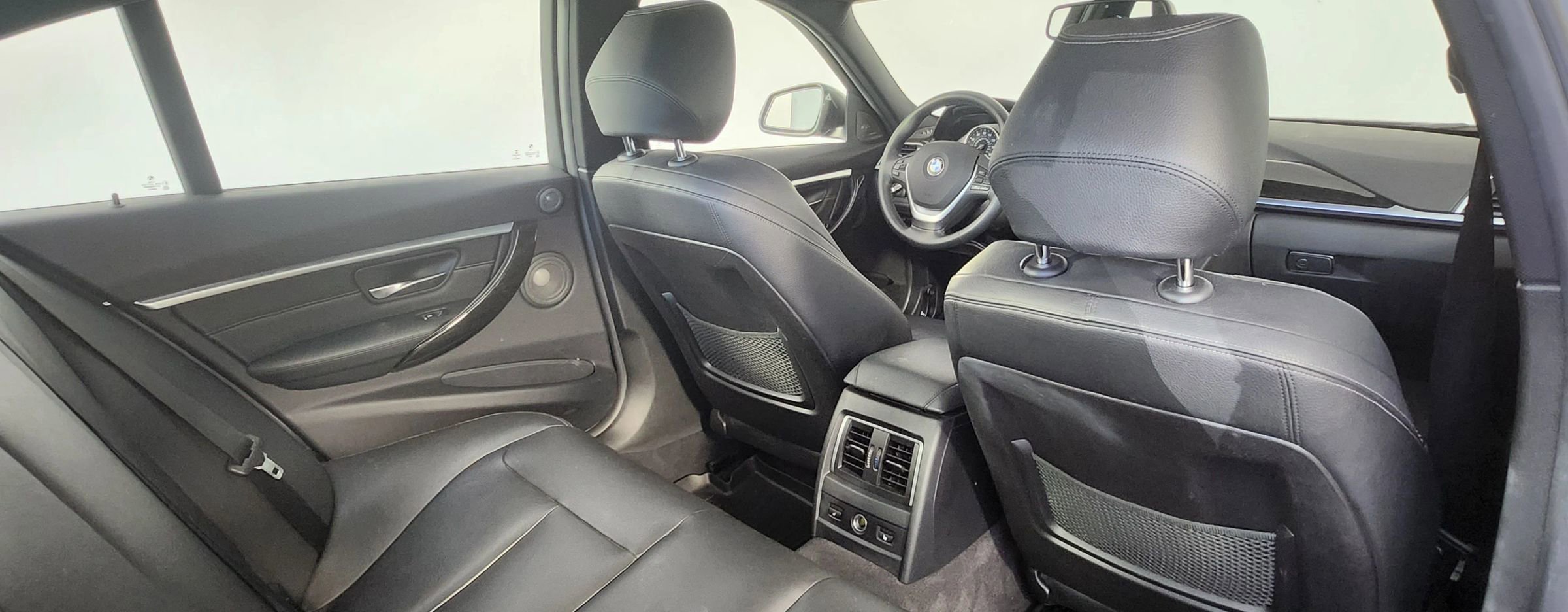 Used 2016 BMW 330e image 18