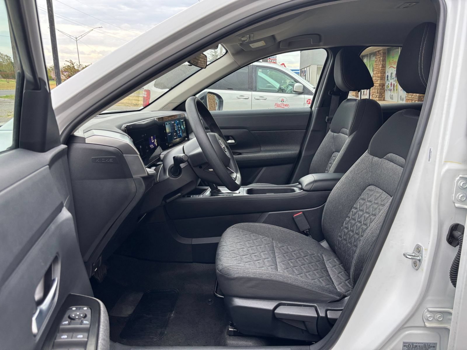 Used 2026 Nissan Kicks SV w/ Cold Weather Package AWD/4WD image 25
