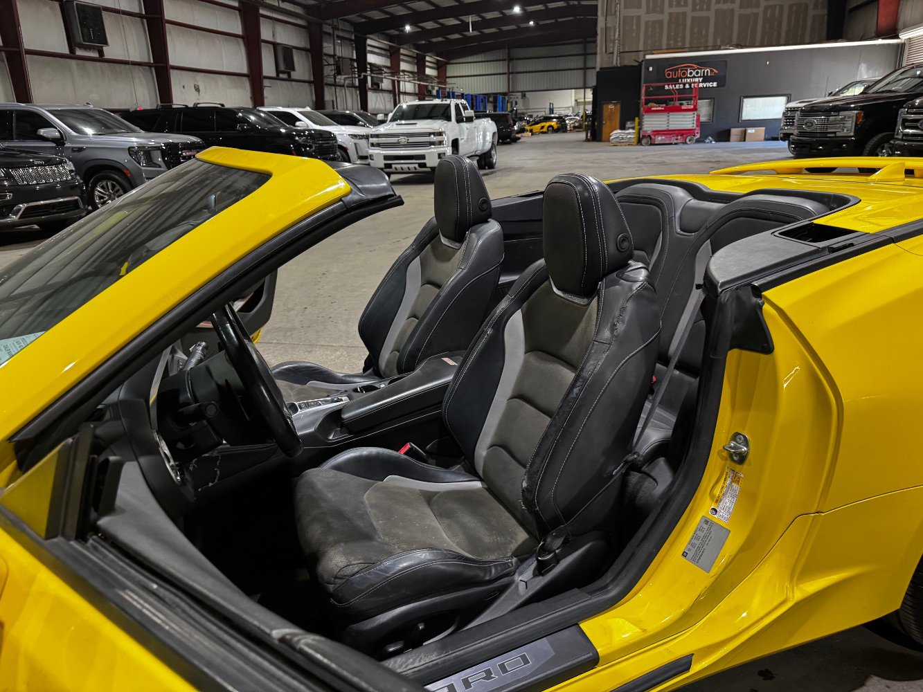 Used 2018 Chevrolet Camaro SS w/ LPO RS/SS Interior Package image 18