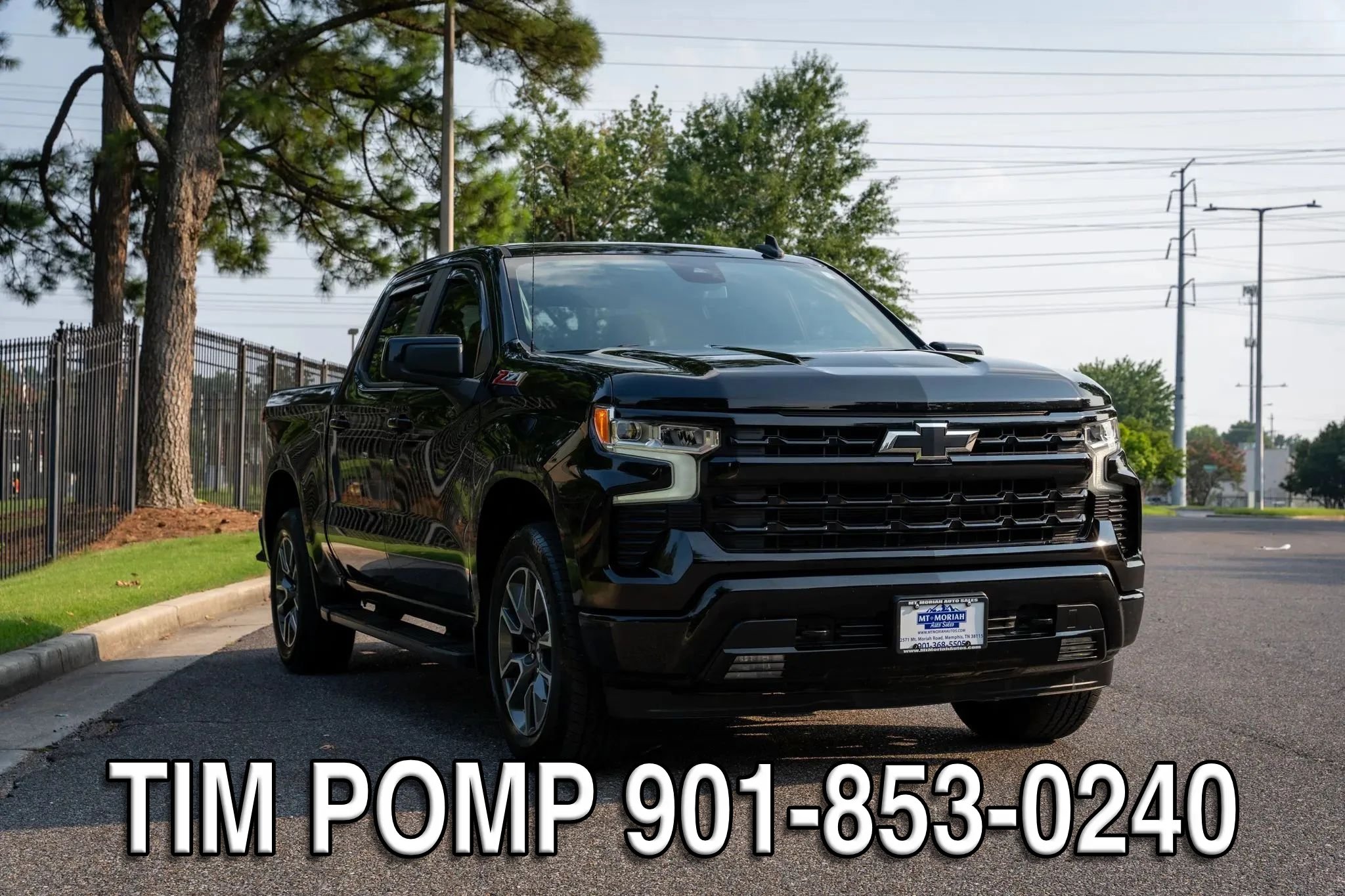 Used 2023 Chevrolet Silverado 1500 RST AWD/4WD image 3