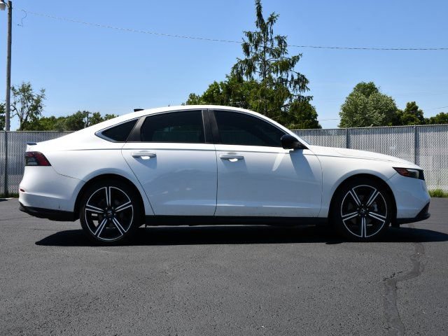 Used 2024 Honda Accord Sport image 8