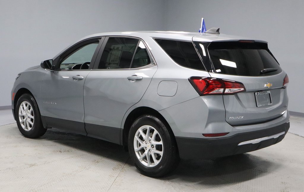 Used 2024 Chevrolet Equinox LT w/ LPO, Floor Liner Package image 9