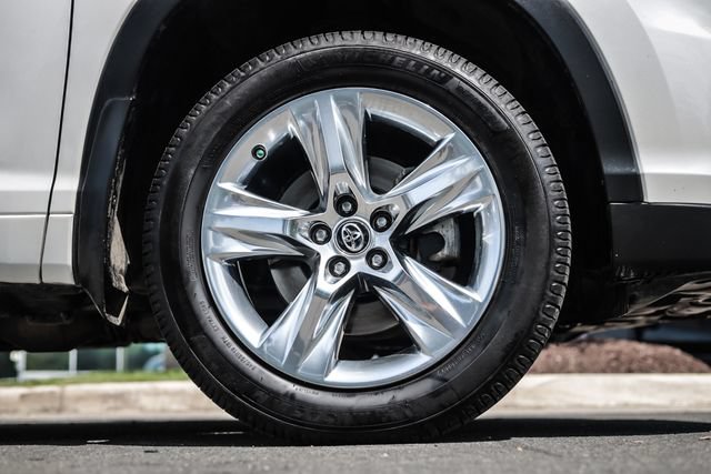 Used 2016 Toyota Highlander Limited FWD image 14