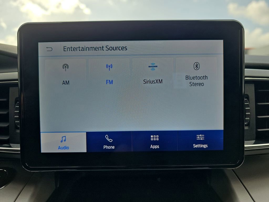 Used 2023 Ford Explorer XLT w/ Equipment Group 202A AWD/4WD image 27