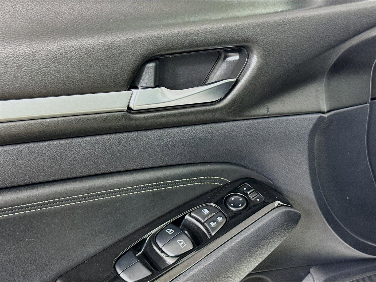 Used 2020 Nissan Altima 2.5 SV image 18