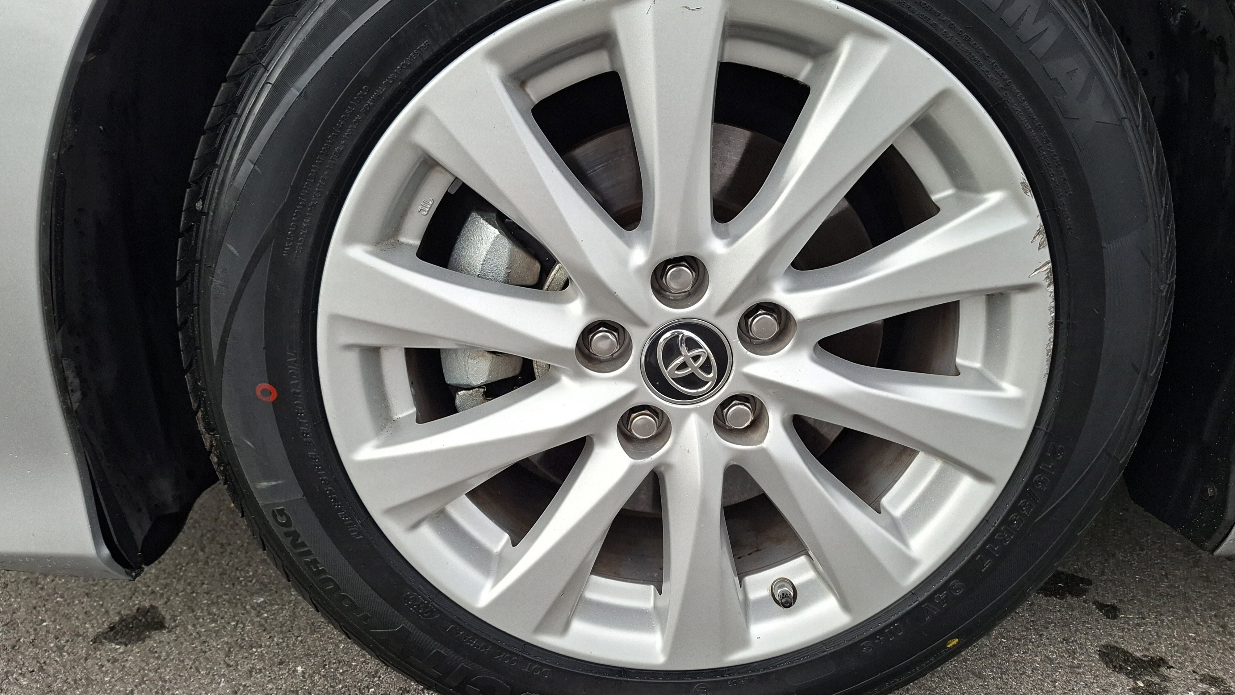 Used 2019 Toyota Camry LE image 25