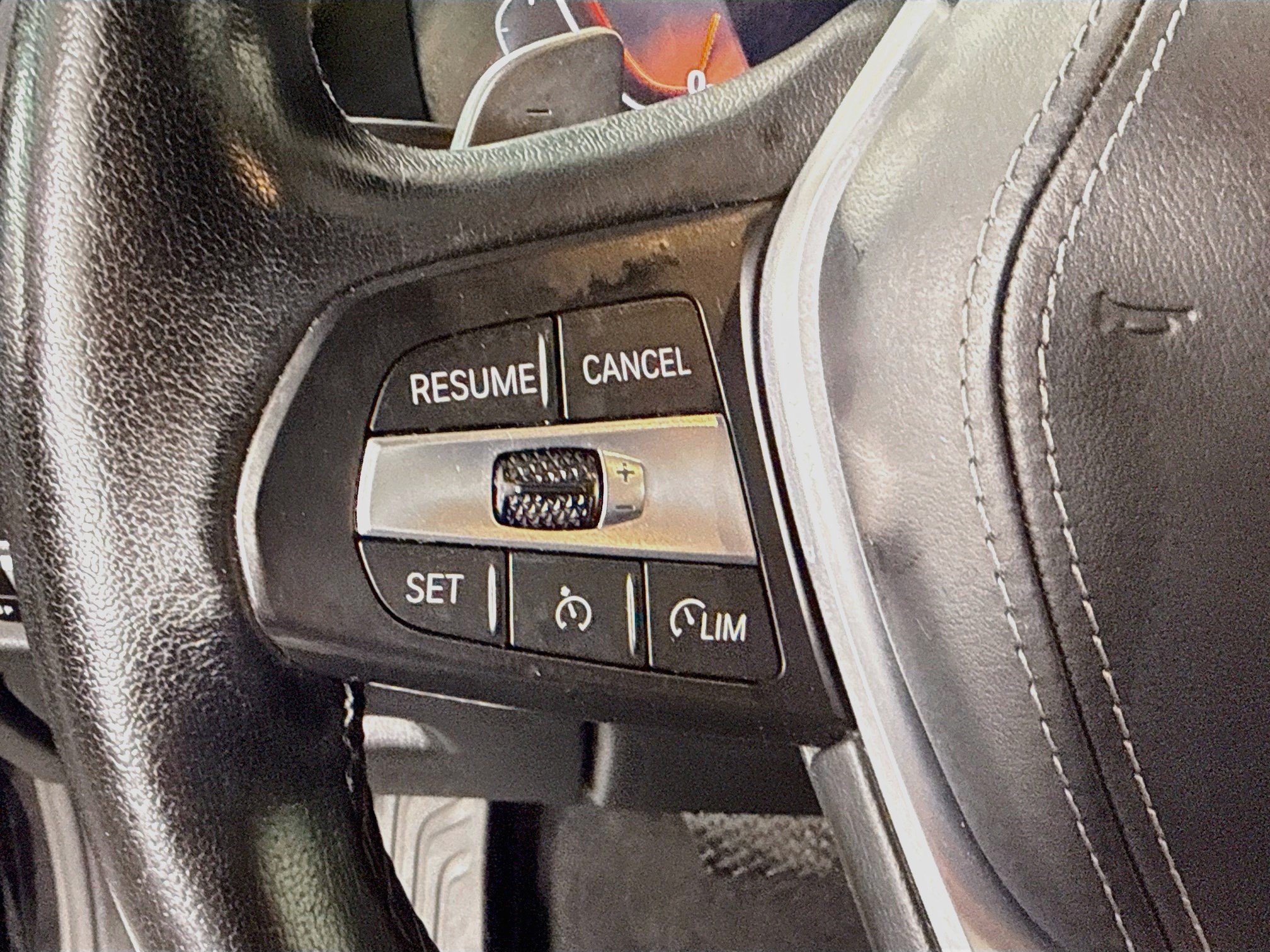 Used 2021 BMW X5 xDrive40i w/ Premium Package AWD/4WD image 14