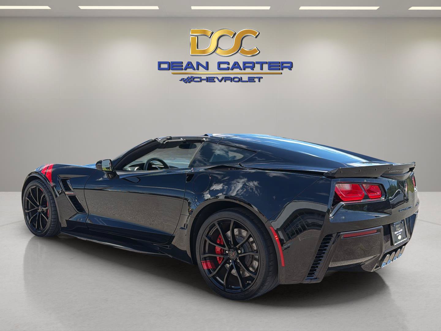 Used 2019 Chevrolet Corvette Grand Sport w/ Carbon Flash Badge Package RWD image 3