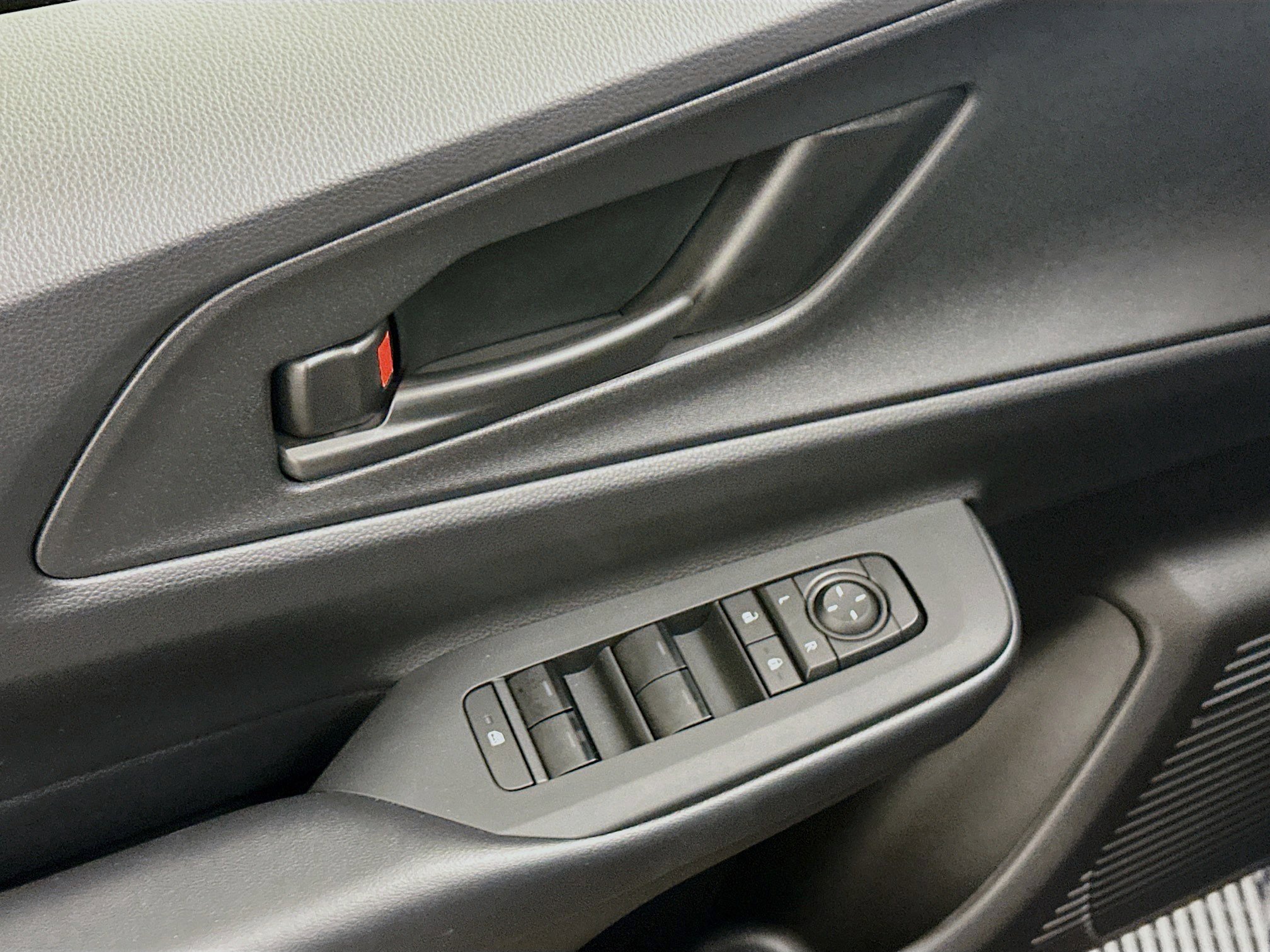 Used 2025 Toyota Prius Plug-In Hybrid image 15